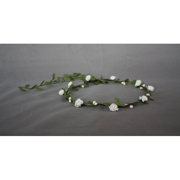Hrpynt - Blomsterkrans med sm hvide blomster